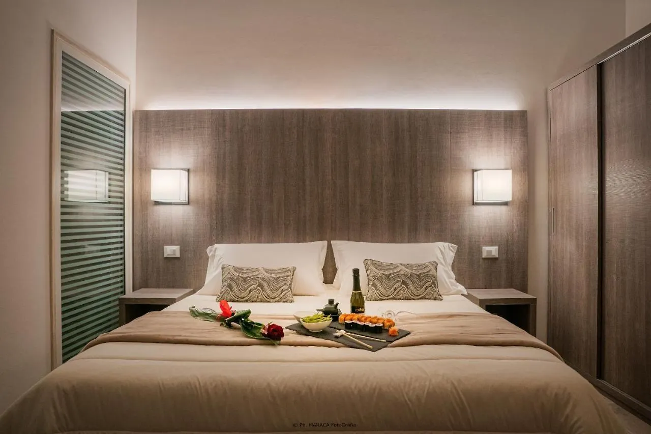 Hotiday Room Collection - Lecce Gianmarti Suite 3*,