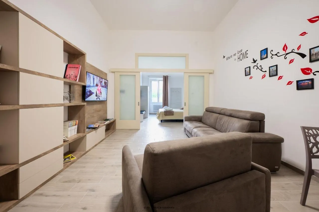 Hotiday Room Collection - Lecce Gianmarti Suite 3*,